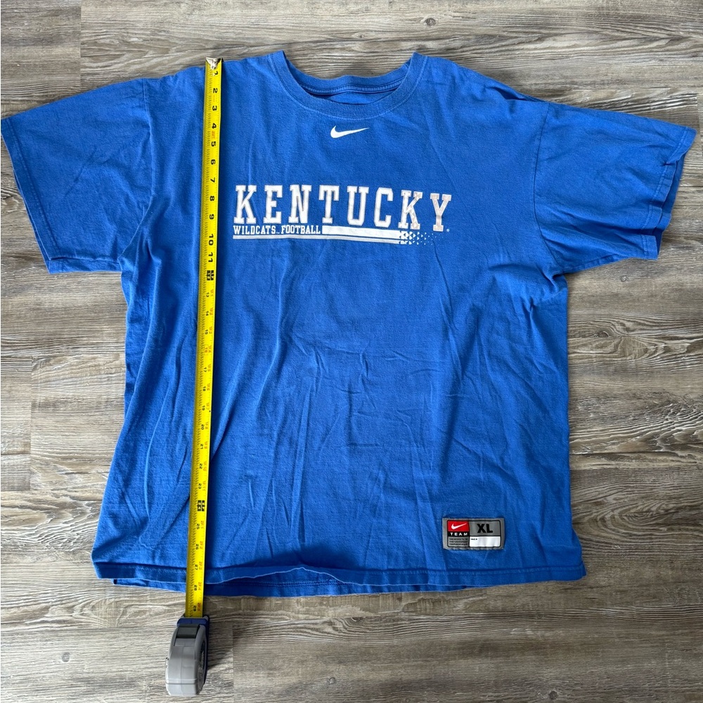Vintage Kentucky football tee shirt!